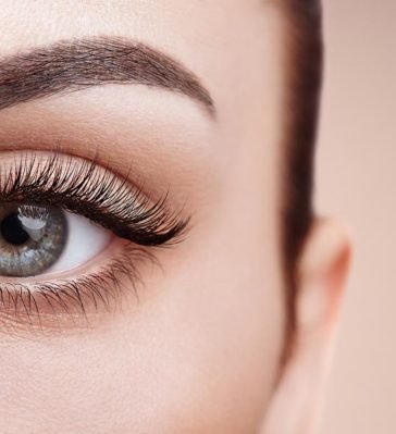 Microblading-The-Biggest-Post-Lockdown-Brow-Trends-Blog-Image